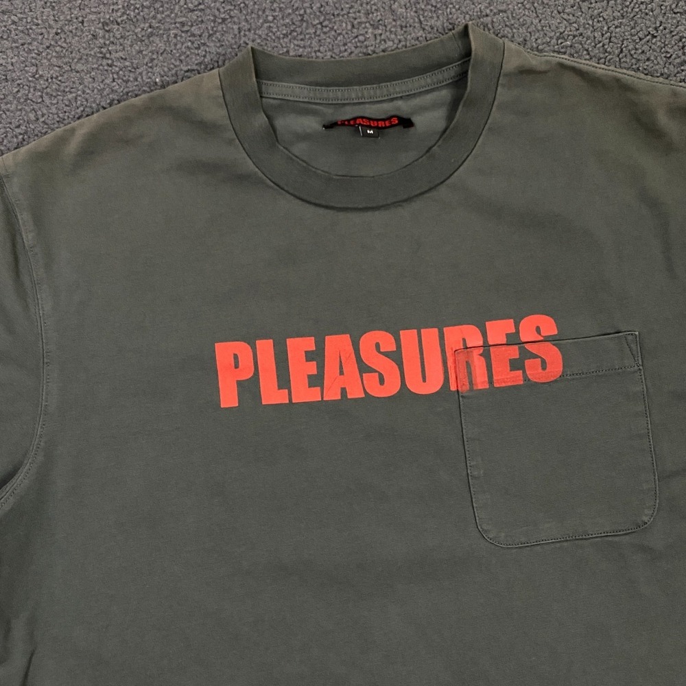 Pleasures T-Shirt Mens Medium Pocket Tee Streetwear Boxy Spell Out Gray